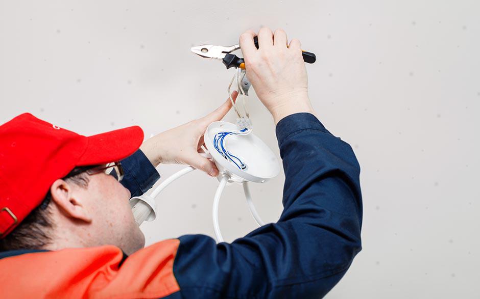 je recherche un électricien Saint-Maur-des-Fossés